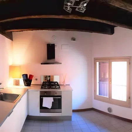 Arc Piazzetta Pepoli Apartment *