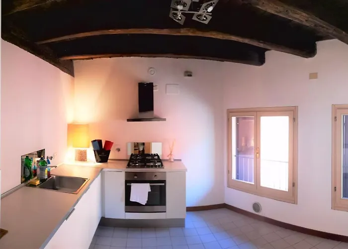 Arc Piazzetta Pepoli Apartment *